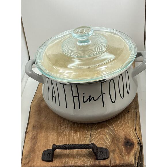CHEFS ATELIER Light Grey 4.8 QT ENAMELED STEEL Pot “Faith in Food” Lid Cast - Picture 10 of 12